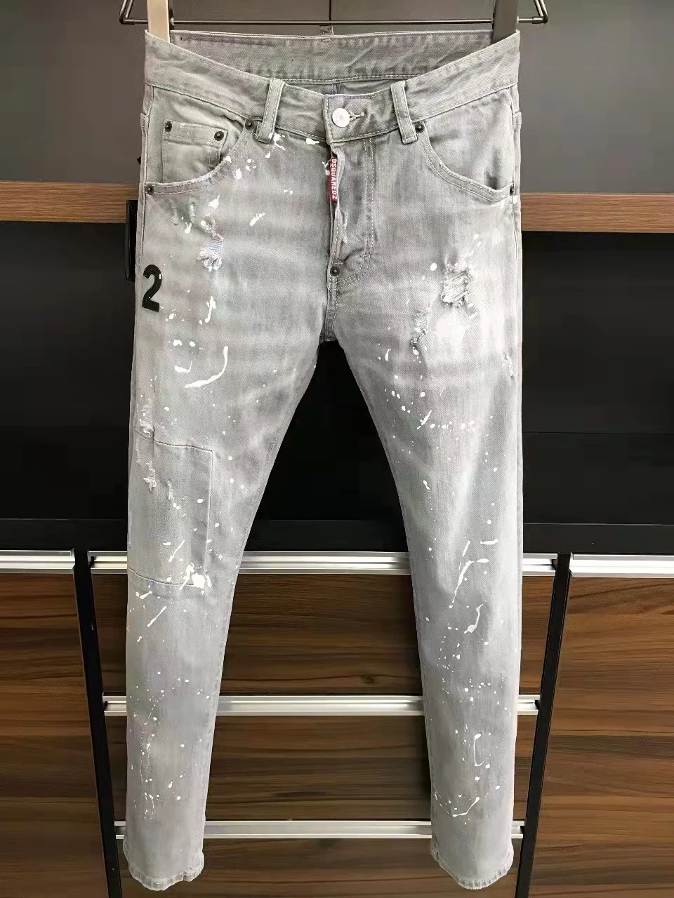 Dsquared2 Women's/Men's Letter Decoration Solid Color Splash Ink Scratched Fashion Pencil Pants Jeans 9618#
Dsquared2 Women's/Men's Letter Decoration Solid Color Splash Ink Scratched Fashion Pencil Pants Jeans 9618#