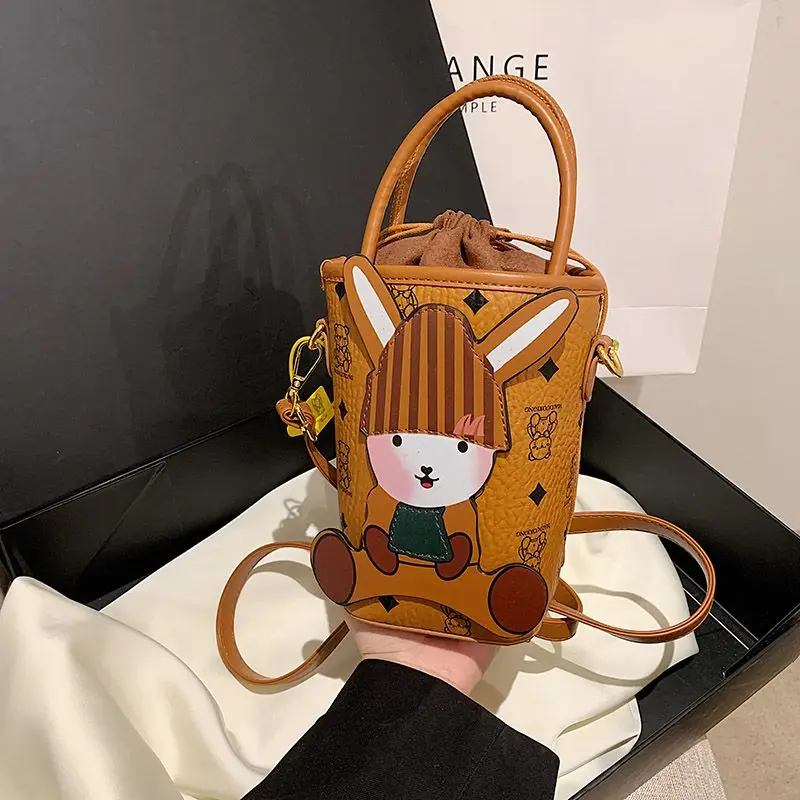 Texture Small Purse Bag for Women 2023 New Fashion Versatile Cute Bear Shoulder Crossbody Bo Barrel-shaped Casual Exquisite
Texture Small Purse Bag for Women 2023 New Fashion Versatile Cute Bear Shoulder Crossbody Bo Barrel-shaped Casual Exquisite