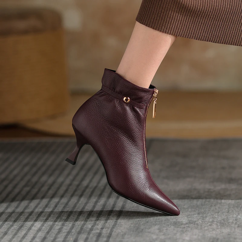 Winter Boots Women Genuine Leather Ankle Ladies Pointed Toe Short Boots Slip On Zipper Shoes 2022 Black Woman Thin Heel Boots
Winter Boots Women Genuine Leather Ankle Ladies Pointed Toe Short Boots Slip On Zipper Shoes 2022 Black Woman Thin Heel Boots