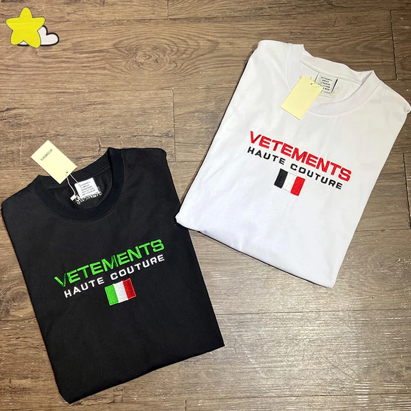 

Spring Summer Vetements Men Woman Loose Casual T Shirt 1:1 Embroidered Haute Couture Flag Top Tee Classic VTM Short Sleeve
