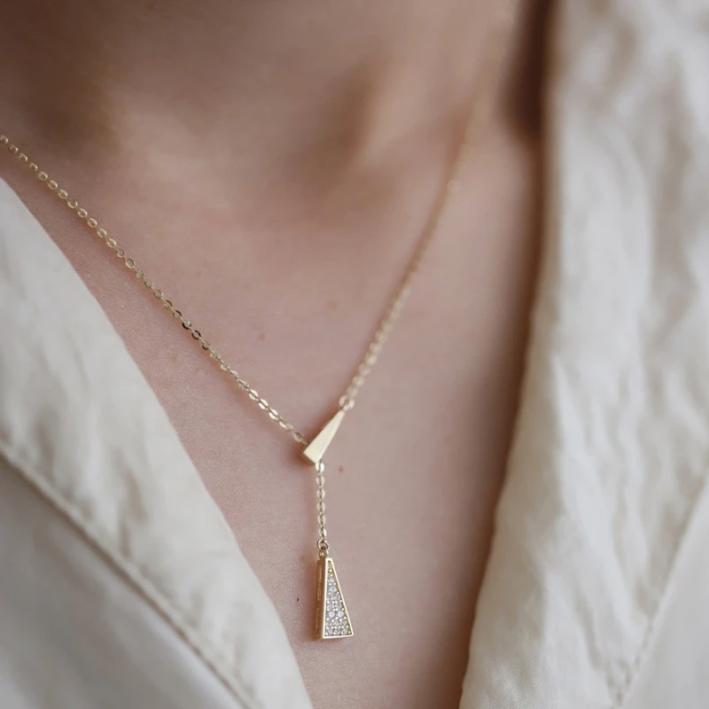 Creative Triangle Pendant Clavicle Chain Necklace 925 Sterling Silver Women Adjustable Necklace Party Plating 14k Gold Jewelry 
Creative Triangle Pendant Clavicle Chain Necklace 925 Sterling Silver Women Adjustable Necklace Party Plating 14k Gold Jewelry
