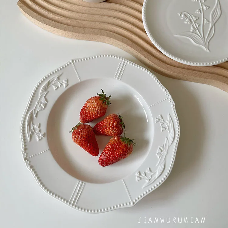 Ancient Relief Lily of The Valley Ceramic Dinner Plate High Temperature Porcelain Dim Sum Dessert Cake Plate Flat Plate
Ancient Relief Lily of The Valley Ceramic Dinner Plate High Temperature Porcelain Dim Sum Dessert Cake Plate Flat Plate