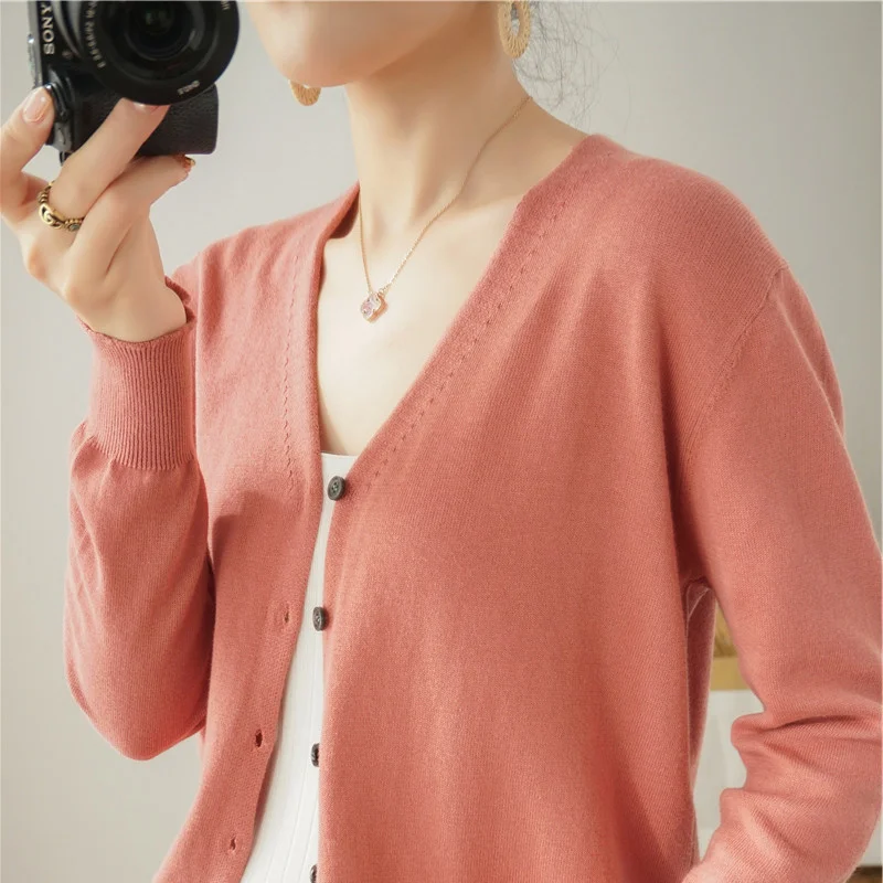 2023 New Style 100 Pure Cotton Knitted Cardigan Sweater Women's Short V-Neck Loose Large Size All-Match Solid Color Long-Sleeved
2023 New Style 100 Pure Cotton Knitted Cardigan Sweater Women's Short V-Neck Loose Large Size All-Match Solid Color Long-Sleeved