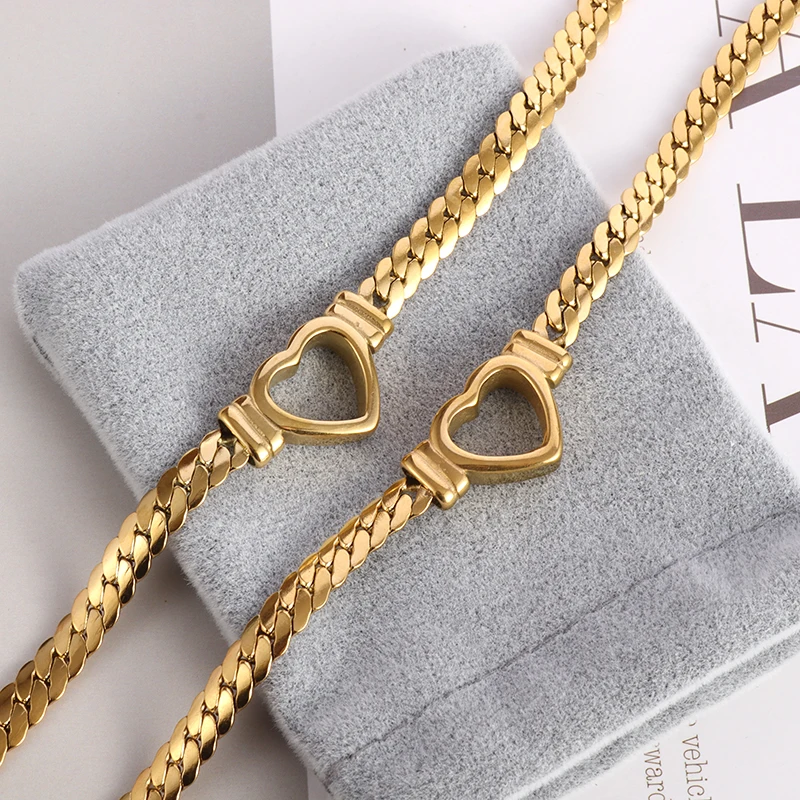 Fashion Charm High Quality Exquisite Love Chain Necklace Bracelet Women Jewelry Set Prom Costume Accessory Gift
Fashion Charm High Quality Exquisite Love Chain Necklace Bracelet Women Jewelry Set Prom Costume Accessory Gift