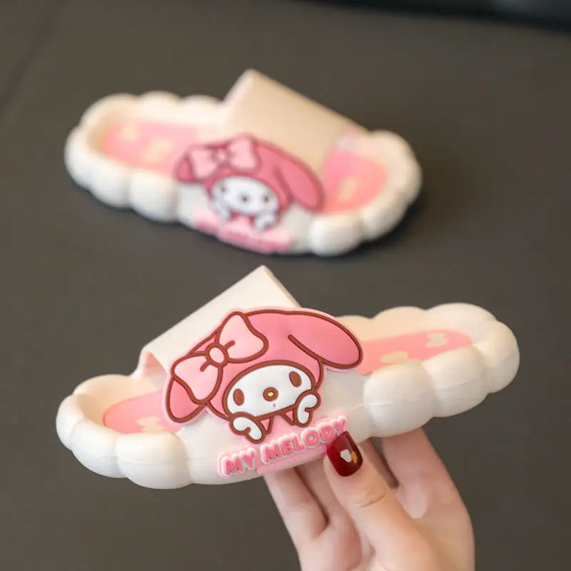 Сандалии с мультяшным рисунком Hello Kitty Sanrio Cinnamoroll, мягкая нескользящая подошва, аниме My Melody, летние Тапочки
Сандалии с мультяшным рисунком Hello Kitty Sanrio Cinnamoroll, мягкая нескользящая подошва, аниме My Melody, летние Тапочки