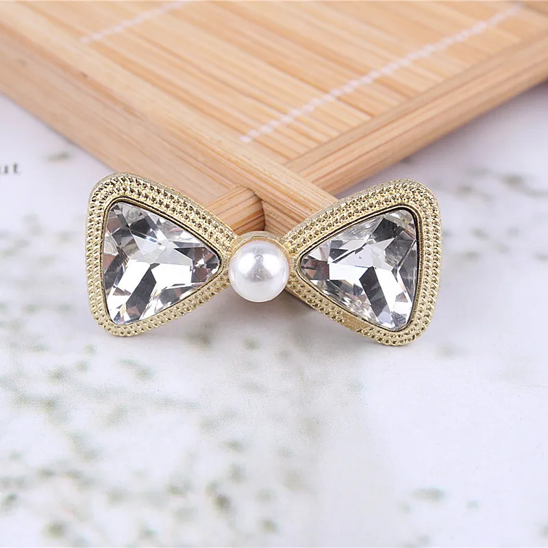 Free Shipping 30pcs/lot Flat Back Rhinestone Button For Hair Flower Wedding Invitation DIY Flower Centerpiece WLRB212 
Free Shipping 30pcs/lot Flat Back Rhinestone Button For Hair Flower Wedding Invitation DIY Flower Centerpiece WLRB212