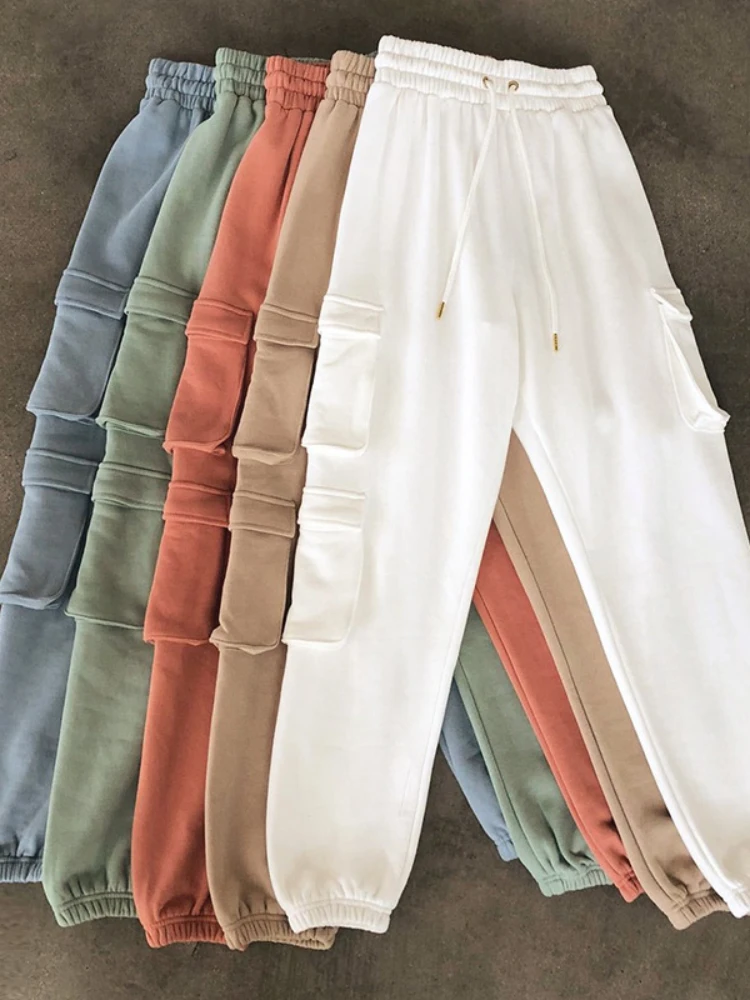 Y2k Sports Pants Harajuku Korean Fashion Clothing 2022 Joggers Women Wide Leg Sweatpants Aesthetic Trousers Streetwear
Y2k Sports Pants Harajuku Korean Fashion Clothing 2022 Joggers Women Wide Leg Sweatpants Aesthetic Trousers Streetwear