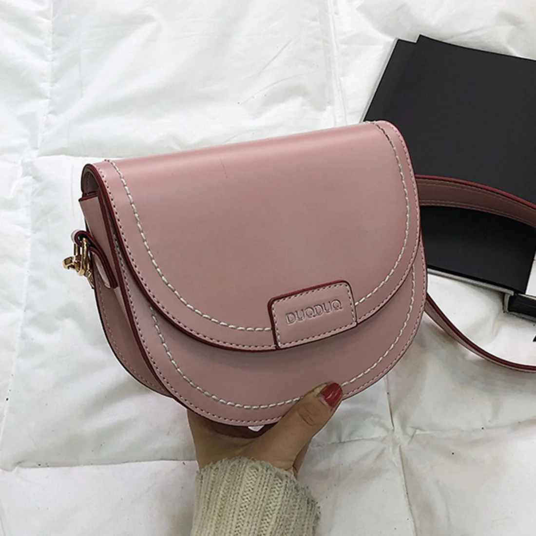 Female Saddle Crossbody Bags For Women 2022 Quality Pu Leather Luxury Handbags Designer Small Lady Sling Shoulder Messenger Bag
Female Saddle Crossbody Bags For Women 2022 Quality Pu Leather Luxury Handbags Designer Small Lady Sling Shoulder Messenger Bag