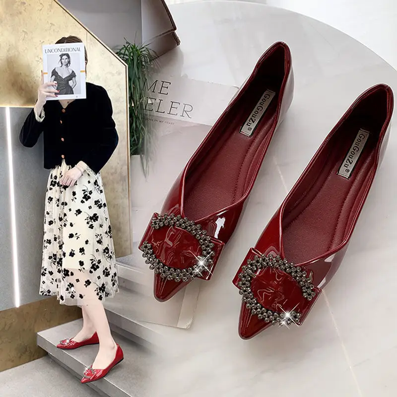 2022 New Rhinestones Designer Shoes Women Patent Leather Ballerina Shoes Fashion Ballet Flats Shoes Pointed Toe Loafers Shoes
2022 New Rhinestones Designer Shoes Women Patent Leather Ballerina Shoes Fashion Ballet Flats Shoes Pointed Toe Loafers Shoes