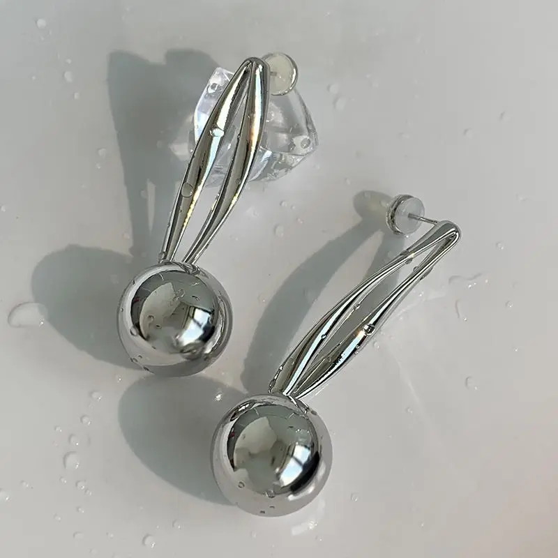 French Vintage Metal Ball Stud Earrings Long 18K Stainless Steel Gold Plated Earrings
French Vintage Metal Ball Stud Earrings Long 18K Stainless Steel Gold Plated Earrings