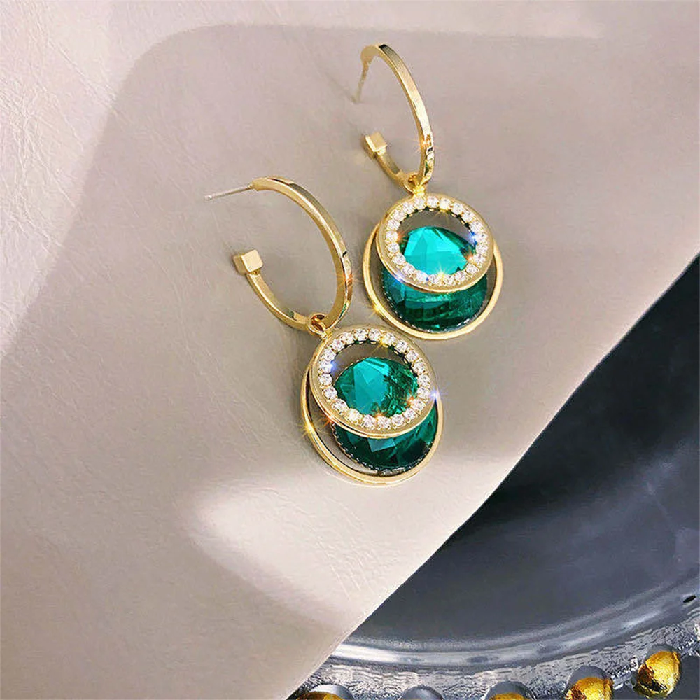 Green Fashion Crystal Temperament 925 Silver Needle Earrings 2022 New Trendy Korean Fashion Versatile Female Earrings 
Green Fashion Crystal Temperament 925 Silver Needle Earrings 2022 New Trendy Korean Fashion Versatile Female Earrings