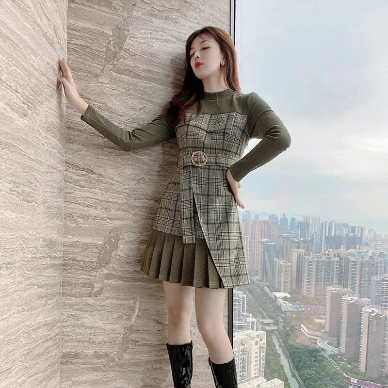 Women Korean Plaid Stitching Fake Two-Piece Dress 2022 Autumn Winter New Female Fashion Temperament Age-reducing Small Mid-Dress
Women Korean Plaid Stitching Fake Two-Piece Dress 2022 Autumn Winter New Female Fashion Temperament Age-reducing Small Mid-Dress