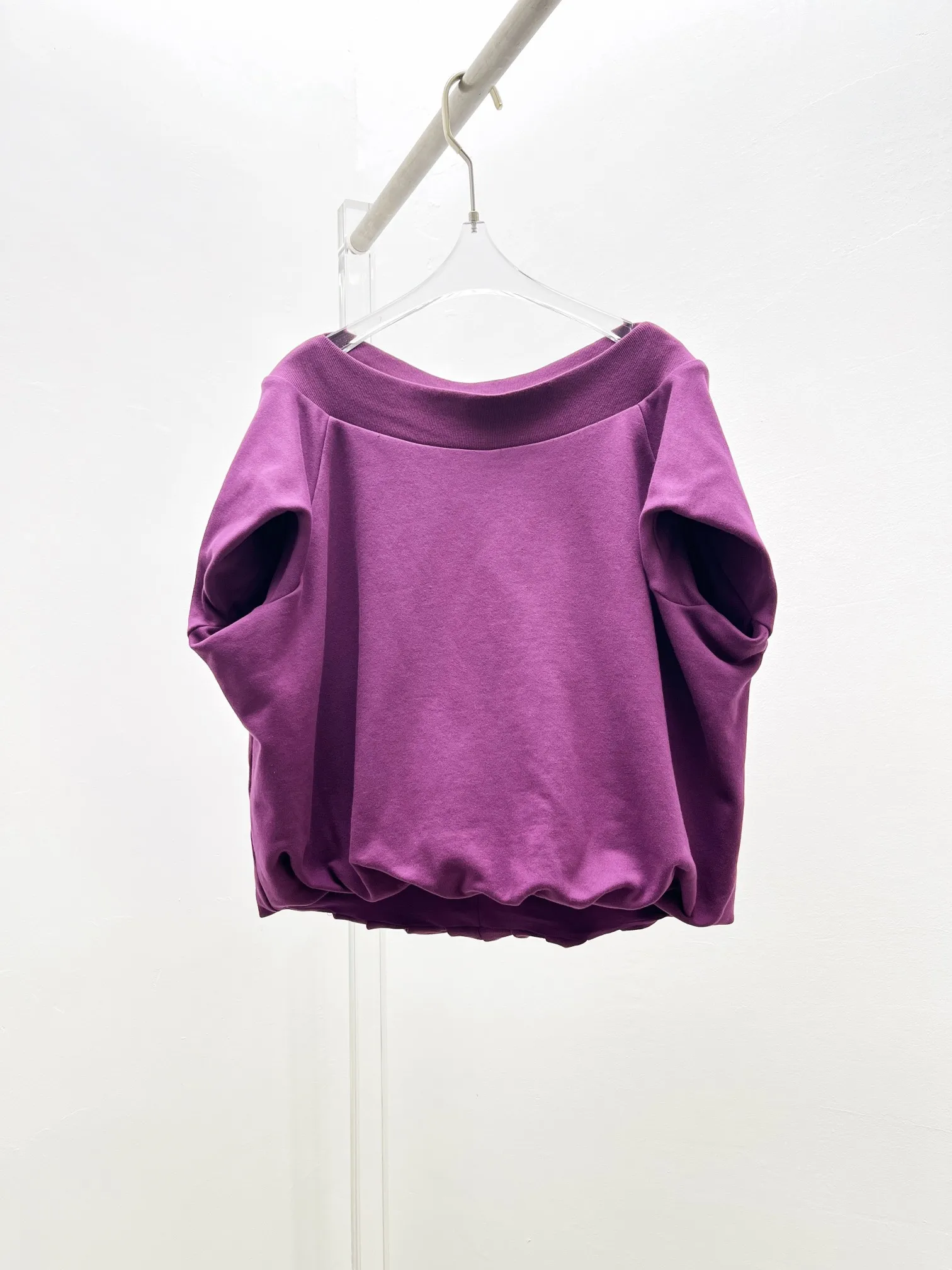 Новая женская одежда для весны и лета 2023-дюймовый двухслойный Топ с коротким рукавом и открытыми плечами 0406
Новая женская одежда для весны и лета 2023-дюймовый двухслойный Топ с коротким рукавом и открытыми плечами 0406