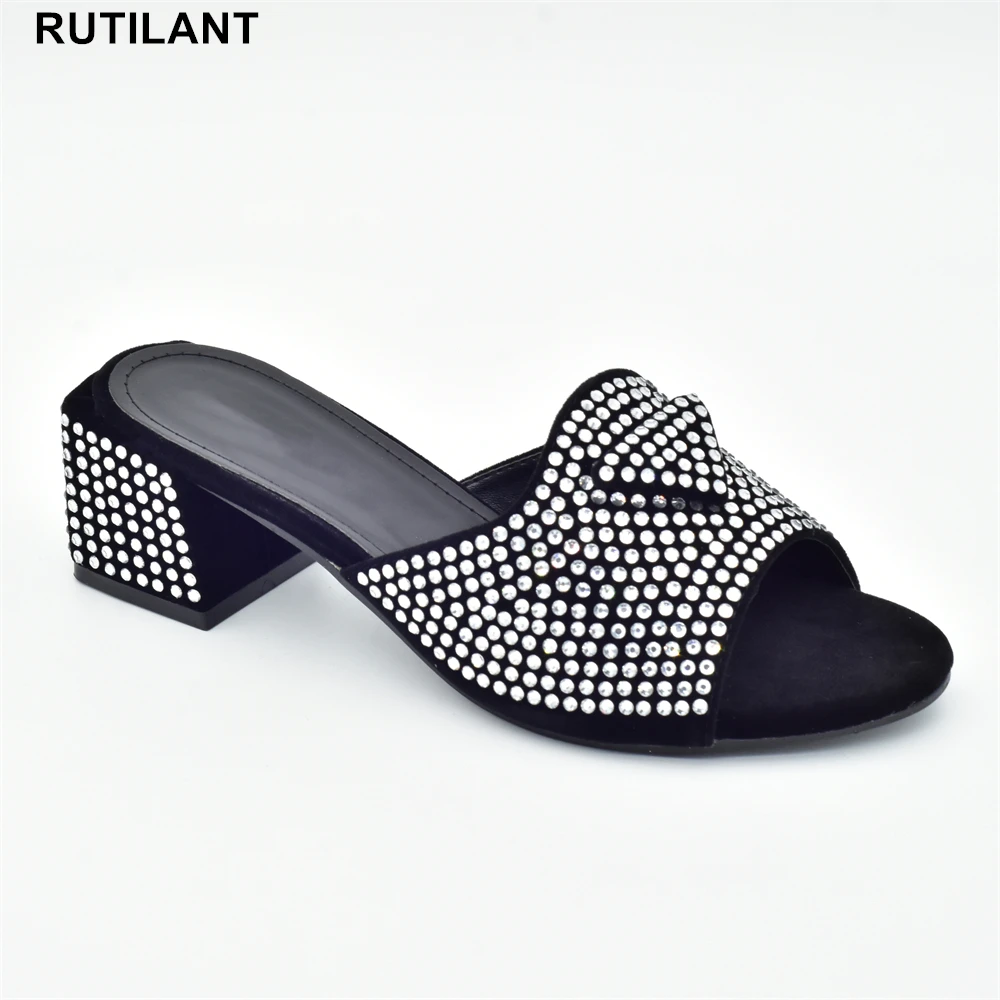 Fashion Ladies Low Heels Pumps Shoes Rhinestone Luxury Women Mules Wedding Shoes Bride African Party Pumps Woman Designer Shoes
Fashion Ladies Low Heels Pumps Shoes Rhinestone Luxury Women Mules Wedding Shoes Bride African Party Pumps Woman Designer Shoes