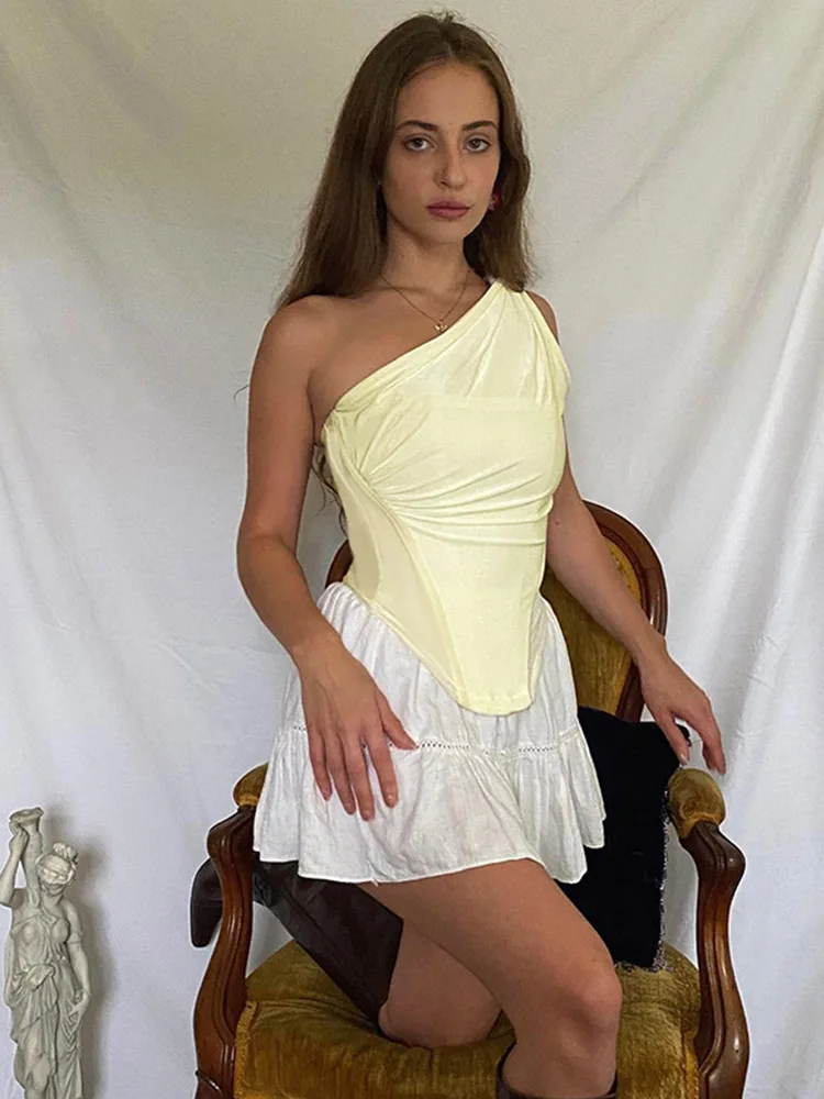 Causal Tops Women One Shoulder Solid Sleeveless Backless Corset Skinny T-shirts Female Streetwear Sheath Tees 2022 Summer Blusas
Causal Tops Women One Shoulder Solid Sleeveless Backless Corset Skinny T-shirts Female Streetwear Sheath Tees 2022 Summer Blusas