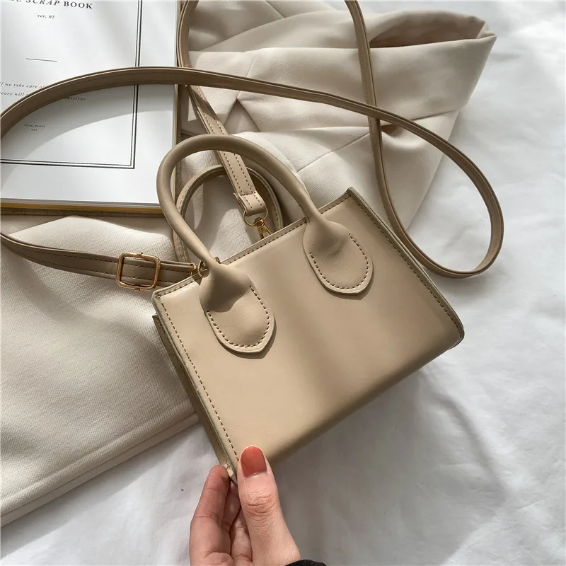 Wallet Women Long Hasp Coin Purses Female Monogram Pattern Classic Colors New Thin Clutch Genuine Leather Small Phone Wallet
Wallet Women Long Hasp Coin Purses Female Monogram Pattern Classic Colors New Thin Clutch Genuine Leather Small Phone Wallet