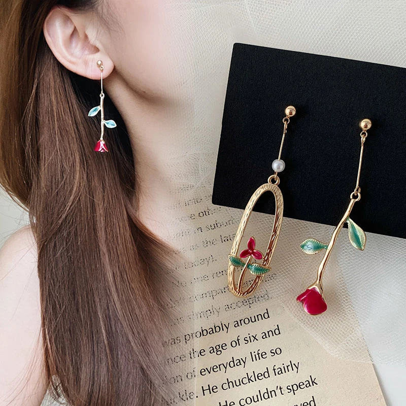2021 French Retro Asymmetrical Red White Rose Pearl Earrings Metal Flower Long Drop Earrings for Women Jewelry 3D Earrings
2021 French Retro Asymmetrical Red White Rose Pearl Earrings Metal Flower Long Drop Earrings for Women Jewelry 3D Earrings