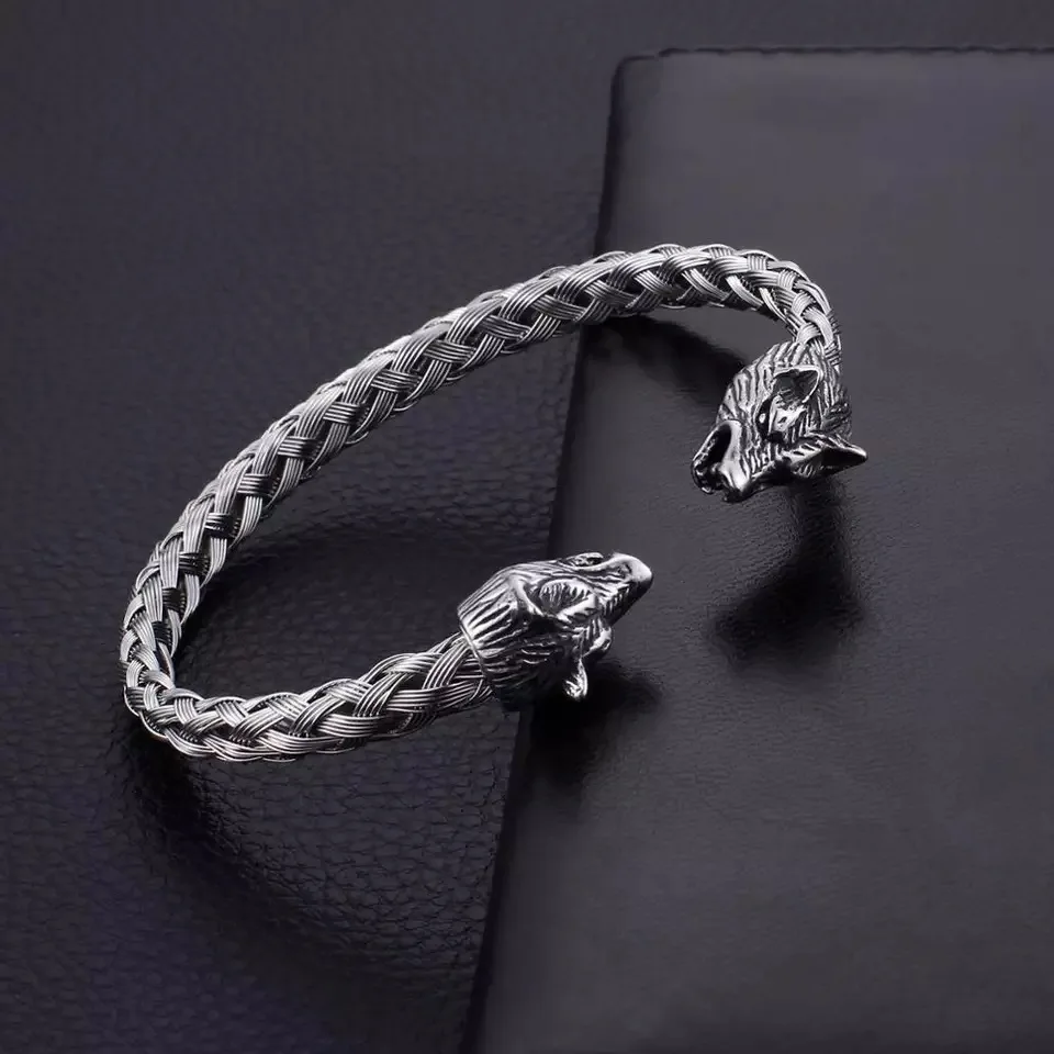 Fashion Titanium Viking Wolf Head Bracelet Men Stainless Steel Braided Steel Rope Bracelet Hip Hop Punk Jewelry Accessories Gift
Fashion Titanium Viking Wolf Head Bracelet Men Stainless Steel Braided Steel Rope Bracelet Hip Hop Punk Jewelry Accessories Gift