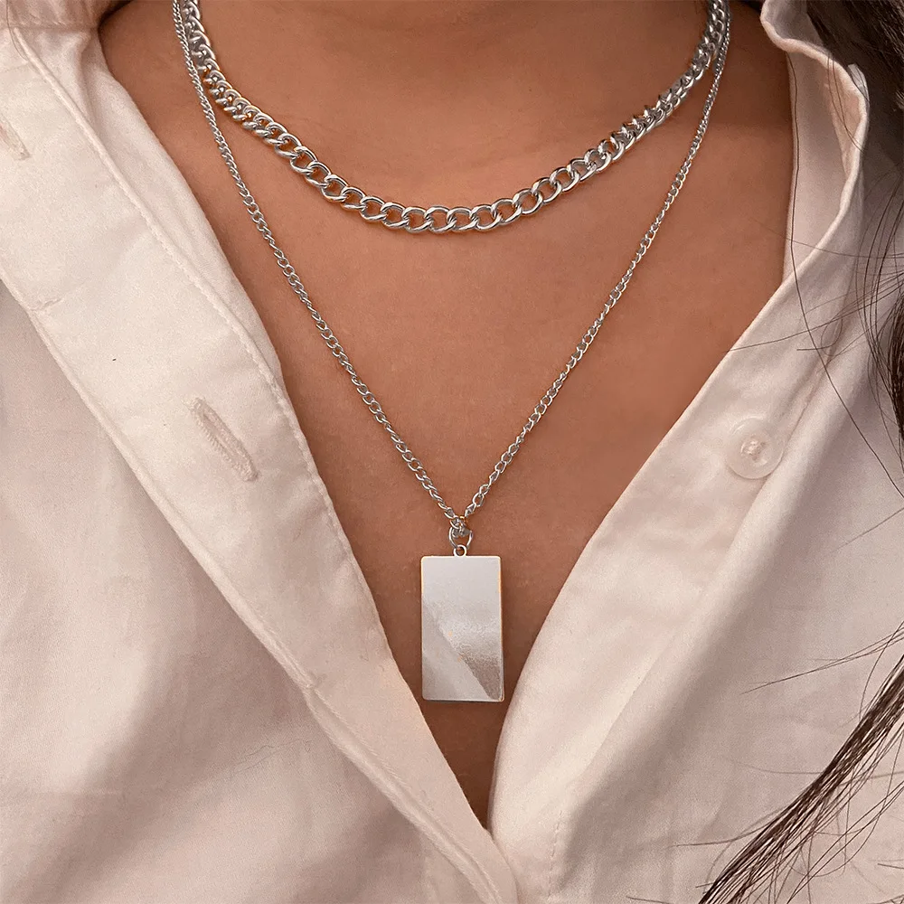 Simple Layered Square Pendant Necklace for Women Geometric Metal Zinc Alloy Gold Color Clavicle Chain Lady Jewelry Accessories
Simple Layered Square Pendant Necklace for Women Geometric Metal Zinc Alloy Gold Color Clavicle Chain Lady Jewelry Accessories