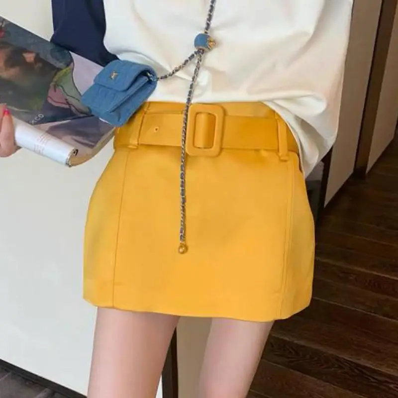 Brand Design Sexy Luxury Side Waist Zip with Belt Trim Low Waist Satin Mini Skirt Mango Yellow 2022 Summer New Women Clothing
Brand Design Sexy Luxury Side Waist Zip with Belt Trim Low Waist Satin Mini Skirt Mango Yellow 2022 Summer New Women Clothing