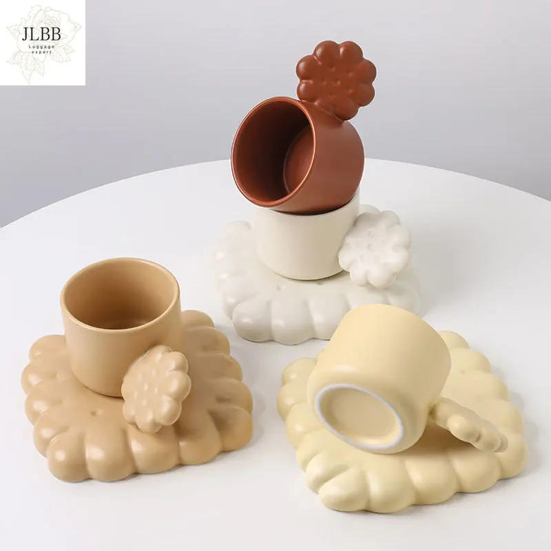 Creative Cute Biscuit Ceramic Coffee Cup With Biscuit-shape Tray Handmade Tea Latte Milk Mug Plate Elegant Wedding Birthday Gift
Creative Cute Biscuit Ceramic Coffee Cup With Biscuit-shape Tray Handmade Tea Latte Milk Mug Plate Elegant Wedding Birthday Gift