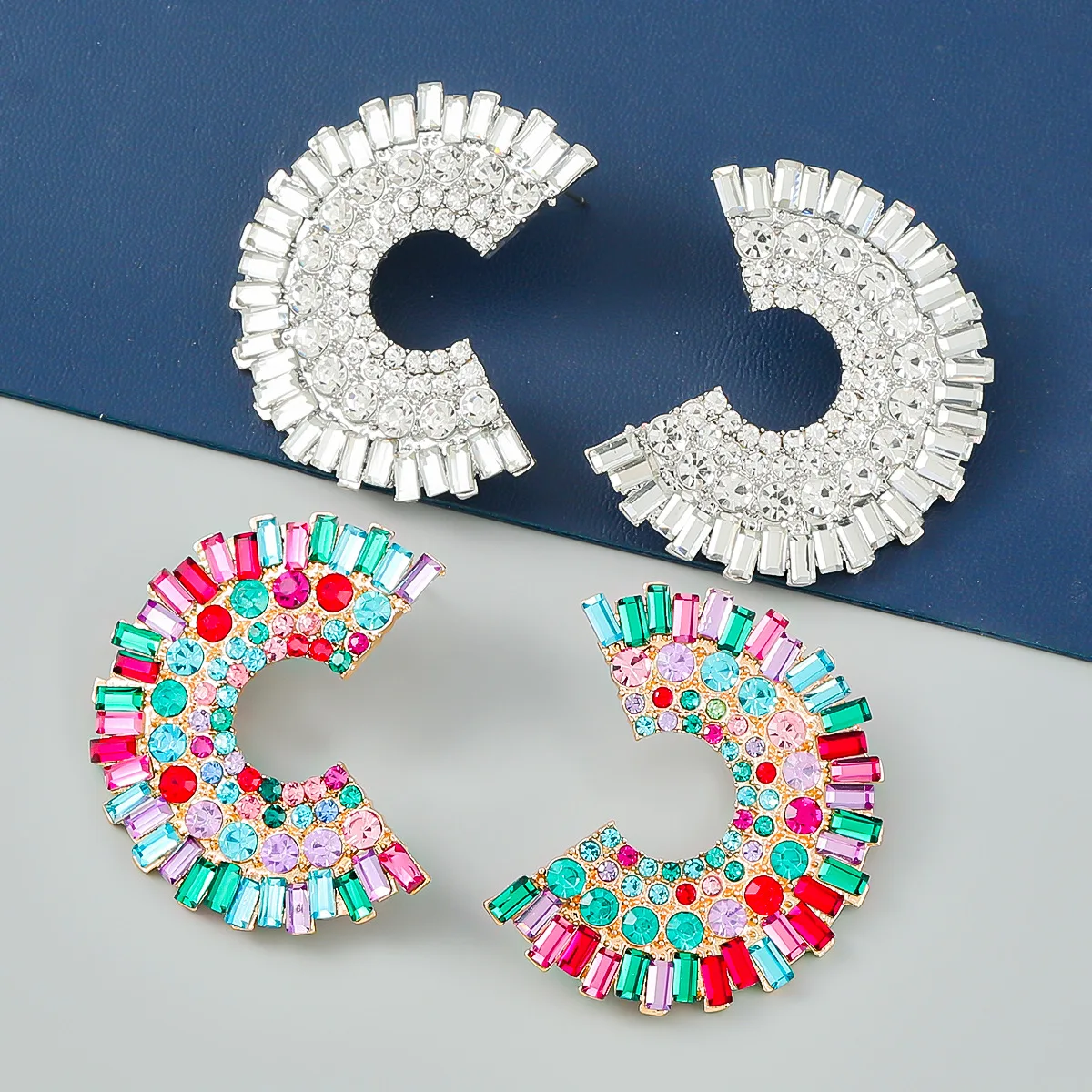 New Trend Creative Rhinestone C-shaped Earrings Women's Earrings Dinner Party Wedding Accessories Fashion Statement Jewelry
New Trend Creative Rhinestone C-shaped Earrings Women's Earrings Dinner Party Wedding Accessories Fashion Statement Jewelry