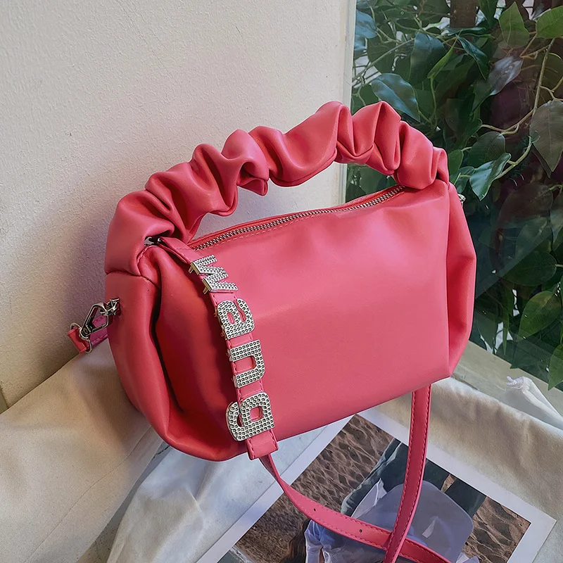 PU Leather Shoulder Crossbody Square Bags For Women Solid Pleated Women's Designer Small Zipper Letter Trend Female Armpit Bag
PU Leather Shoulder Crossbody Square Bags For Women Solid Pleated Women's Designer Small Zipper Letter Trend Female Armpit Bag