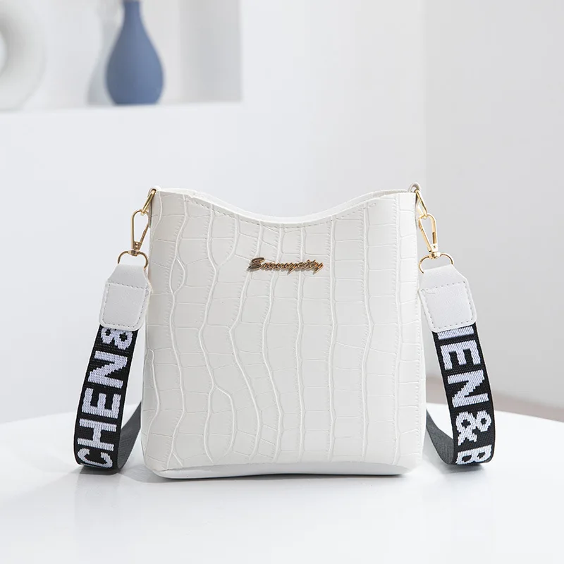 Casual Women Shoulder Bag Mini Crossbody Bucket Handbag Female Messenger Bags for Women Ladies New Crocodile Purse 2022
Casual Women Shoulder Bag Mini Crossbody Bucket Handbag Female Messenger Bags for Women Ladies New Crocodile Purse 2022