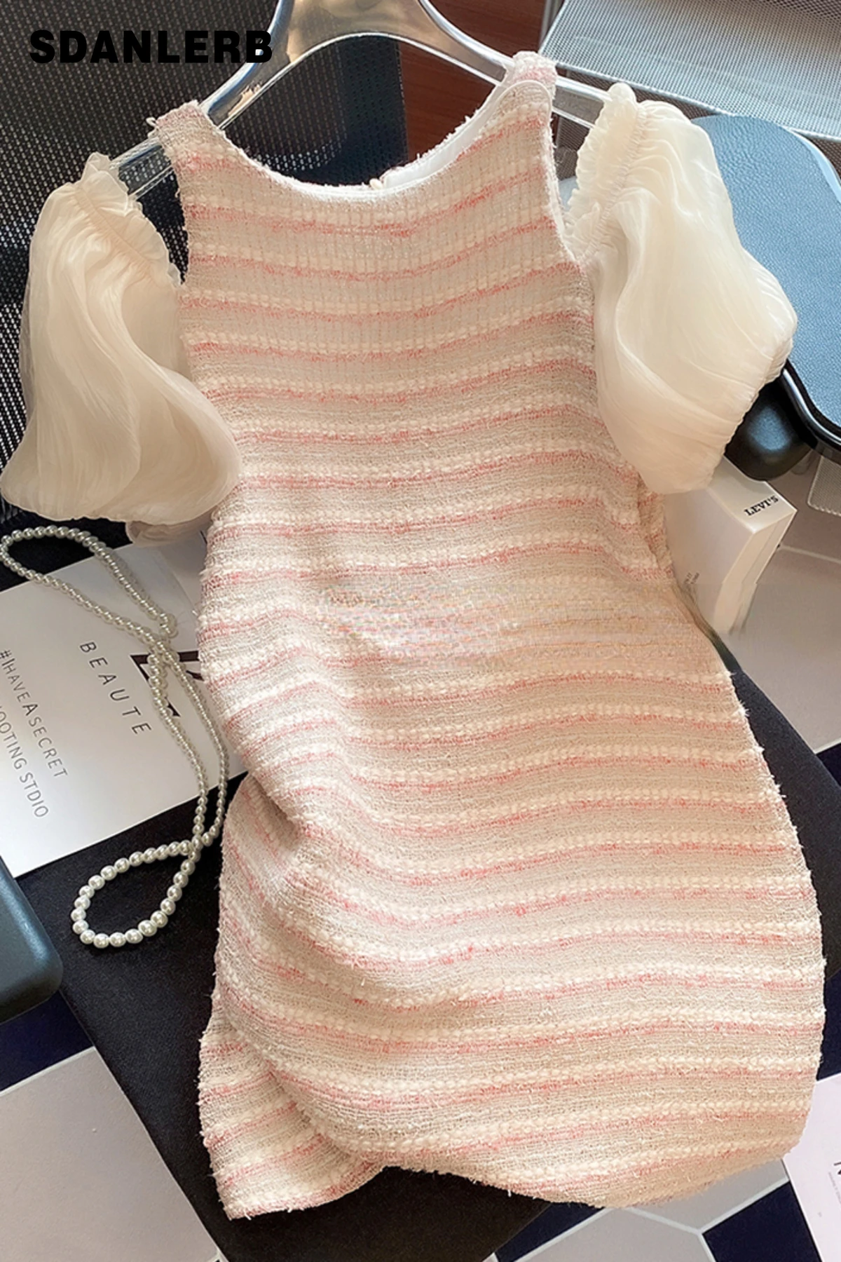 Puff Sleeve Dress Women's Summer Gentle Waist Slimming Sweet Fairy Dress Elegant Fashion Off-shoulder Mid-length Dress
Puff Sleeve Dress Women's Summer Gentle Waist Slimming Sweet Fairy Dress Elegant Fashion Off-shoulder Mid-length Dress