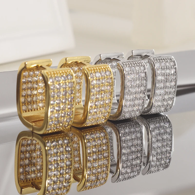Women's Delicate Double-Sided Zircon Geometric Square Earrings U-Shaped Metal Gold Simple and Versatile Wedding Jewelry
Women's Delicate Double-Sided Zircon Geometric Square Earrings U-Shaped Metal Gold Simple and Versatile Wedding Jewelry