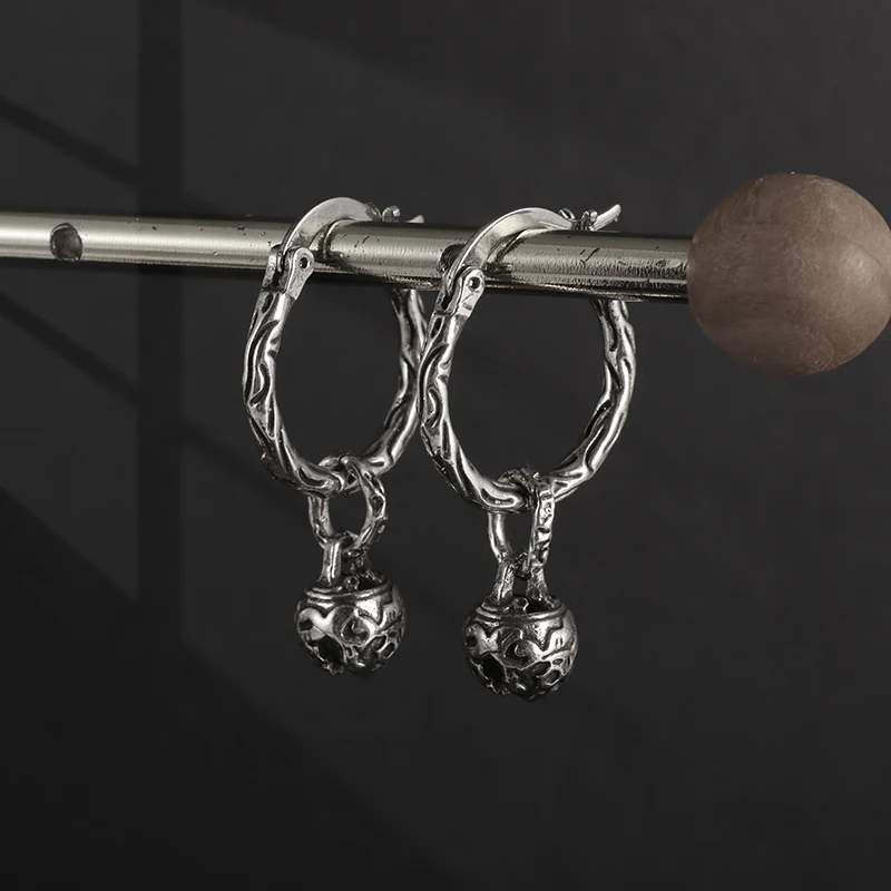 Japanese Anime Creative Y2K Korea Gothic Earrings for Man and Women Vintage Jewellery Accessory Sliver Color 2023 Fashion Summer
Japanese Anime Creative Y2K Korea Gothic Earrings for Man and Women Vintage Jewellery Accessory Sliver Color 2023 Fashion Summer