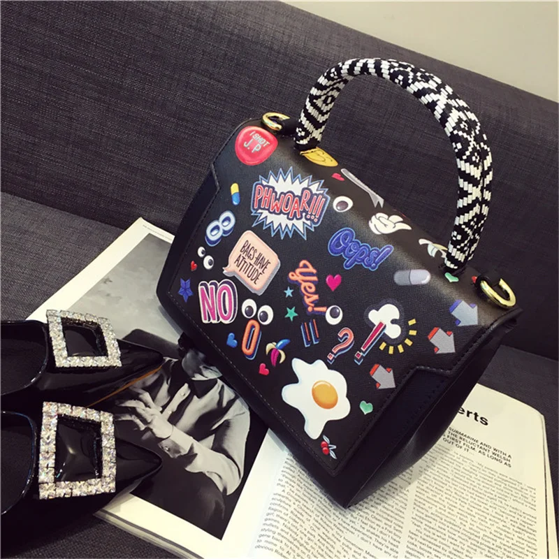 Luxury Designer Handbags 2022 New Fashion Personality Graffiti Print Cartoon Micro Chapter Handbag Ladies One Shoulder Clutch Gg
Luxury Designer Handbags 2022 New Fashion Personality Graffiti Print Cartoon Micro Chapter Handbag Ladies One Shoulder Clutch Gg