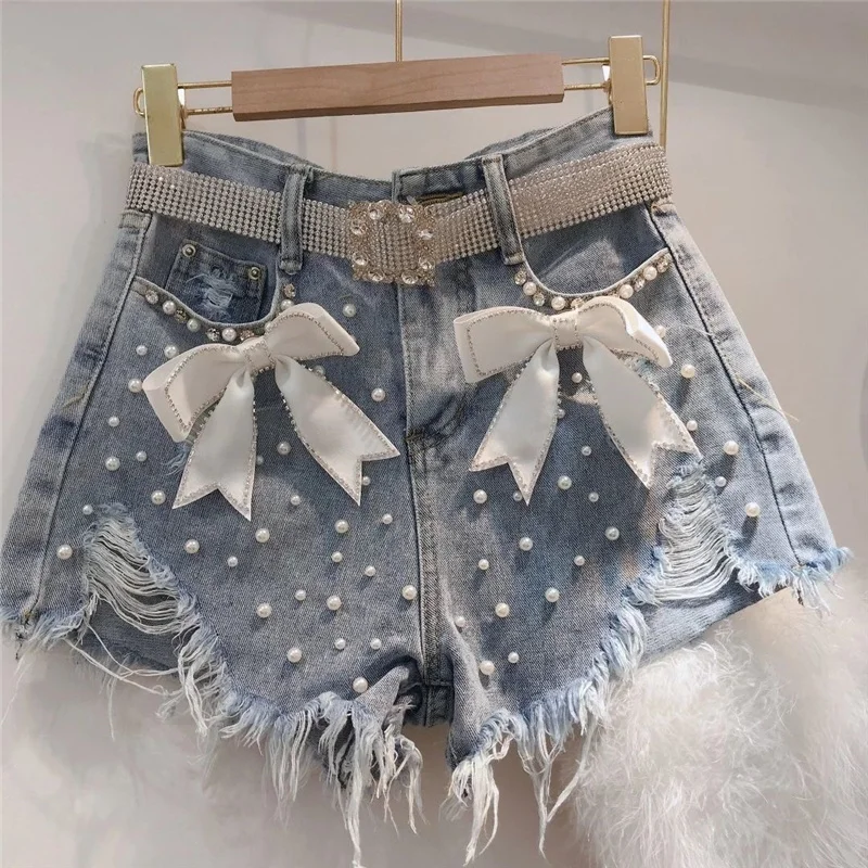 2022 New Fashion Summer Pearl Beading Denim Shorts High Waist Lace Patch Casual Hole Jeans Shorts Women
2022 New Fashion Summer Pearl Beading Denim Shorts High Waist Lace Patch Casual Hole Jeans Shorts Women