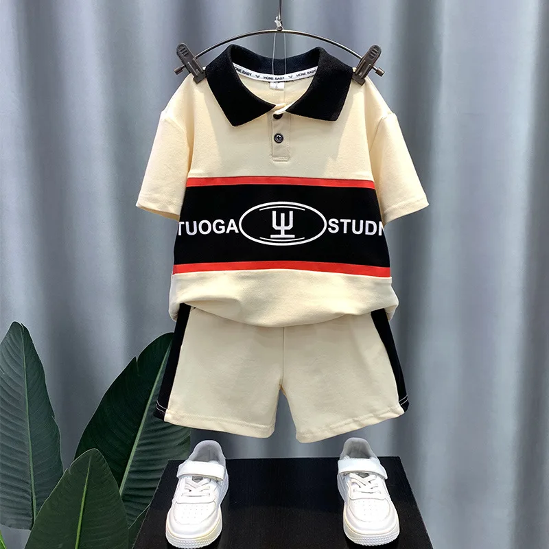 Летняя футболка для мальчиков + комплект из 2 предметов, Детский костюм, новинка, одежда для мальчиков, зарубежный модный детский костюм из д...
Летняя футболка для мальчиков + комплект из 2 предметов, Детский костюм, новинка, одежда для мальчиков, зарубежный модный детский костюм из д...