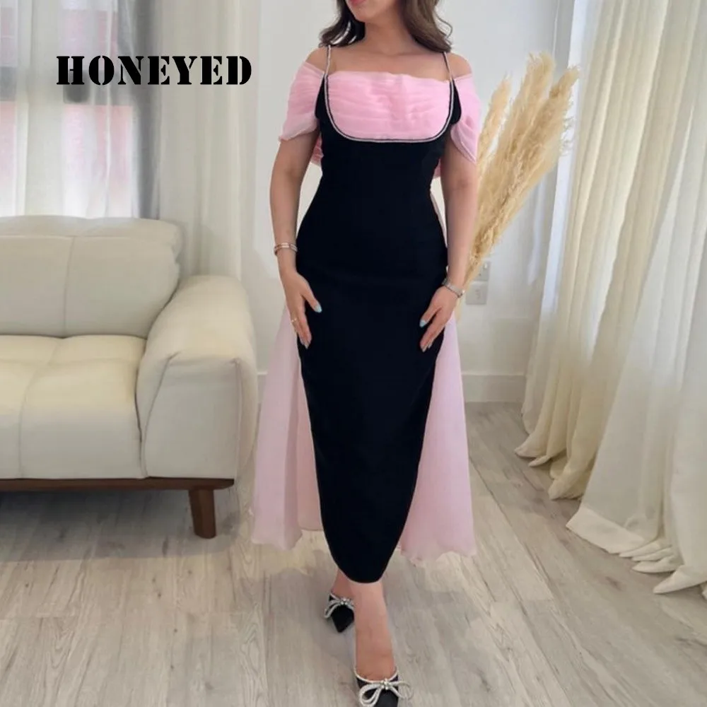 Honeyed 2023 Black Pink Elegant Evening Dresses Satin Pleated Zipper Back Sweep Train Abendkleider Robes de Soirée for Women
Honeyed 2023 Black Pink Elegant Evening Dresses Satin Pleated Zipper Back Sweep Train Abendkleider Robes de Soirée for Women