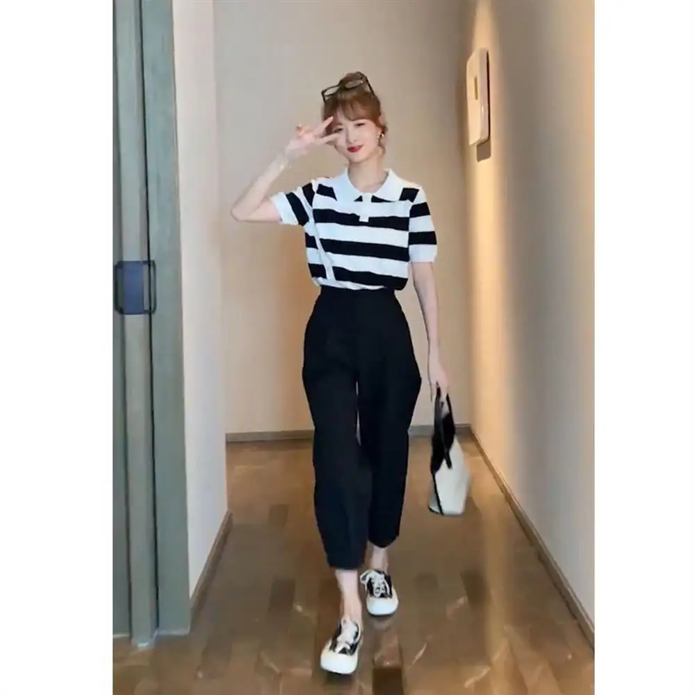 2022 Summer Women's New Fashion Suits Female Short Sleeve Striped Polo Shirt + High Waist Loose Pants Ladies Two-piece Sets R121
2022 Summer Women's New Fashion Suits Female Short Sleeve Striped Polo Shirt + High Waist Loose Pants Ladies Two-piece Sets R121