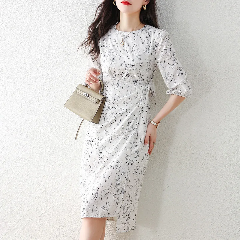 2022 New Design French Fashion Thin Office Lady Dress Half Sleeve Printed O-Neck A-LINE Knee-Length Pullover Dresses For Women
2022 New Design French Fashion Thin Office Lady Dress Half Sleeve Printed O-Neck A-LINE Knee-Length Pullover Dresses For Women