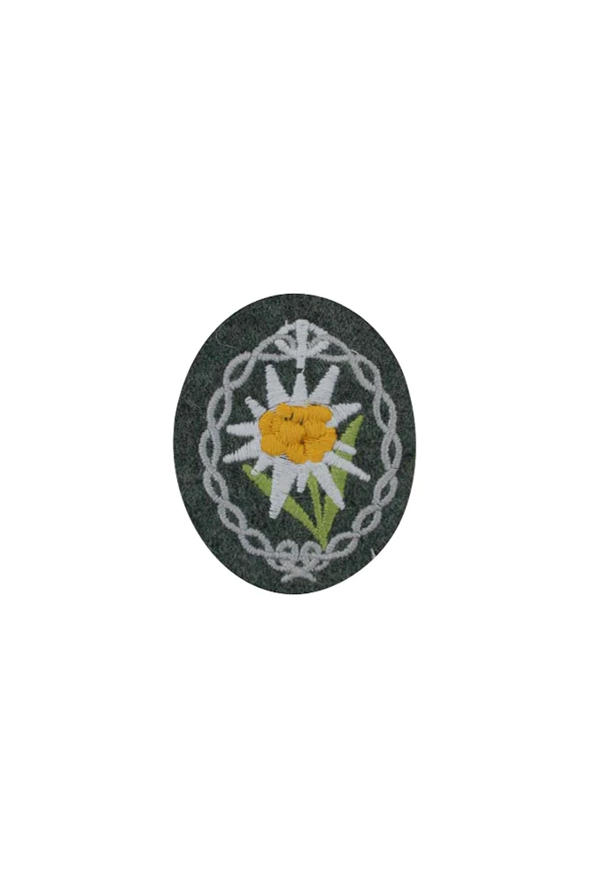 GIRH-002 WWII German heer mountain troops edelweiss sleeve insignia later model