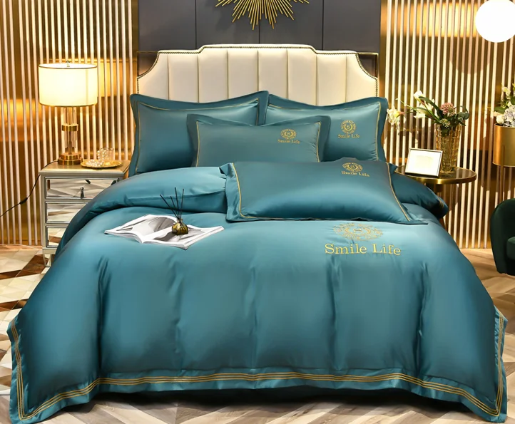 Summer Ice Silk Four-piece Set Silky Nude Sleeping Sheets Quilt Cover Real Silk Satin 
Summer Ice Silk Four-piece Set Silky Nude Sleeping Sheets Quilt Cover Real Silk Satin