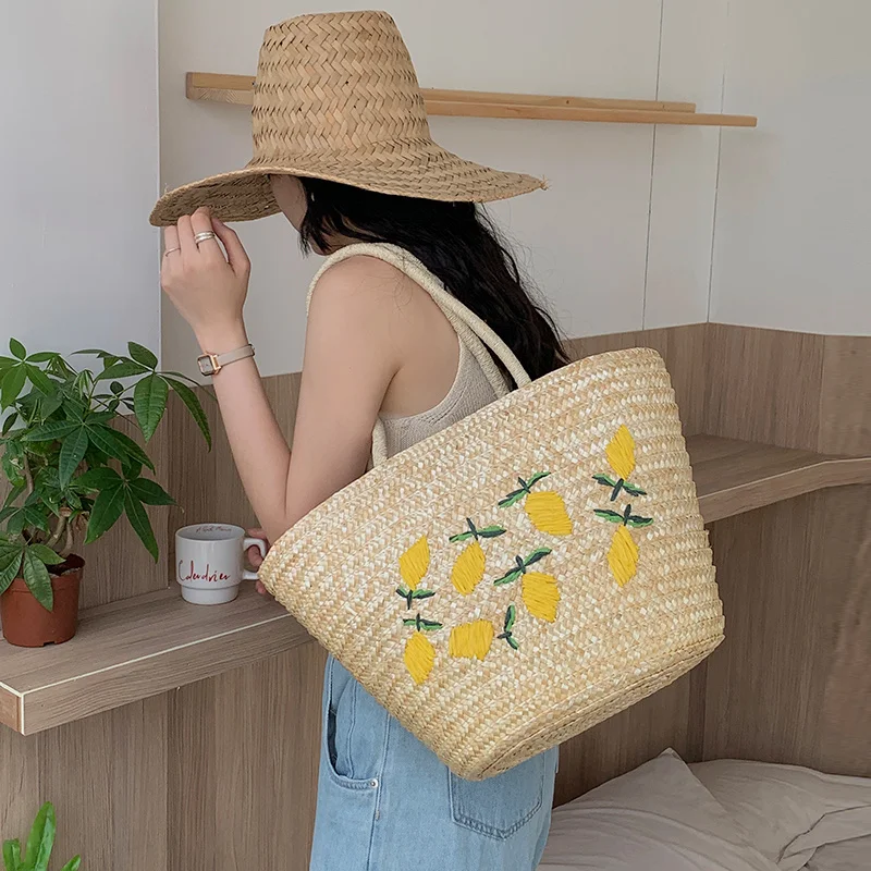 Woven Straw Bag Embroidery Handwoven Women's Versatile Shoulder Portable Beach Shopping
Woven Straw Bag Embroidery Handwoven Women's Versatile Shoulder Portable Beach Shopping