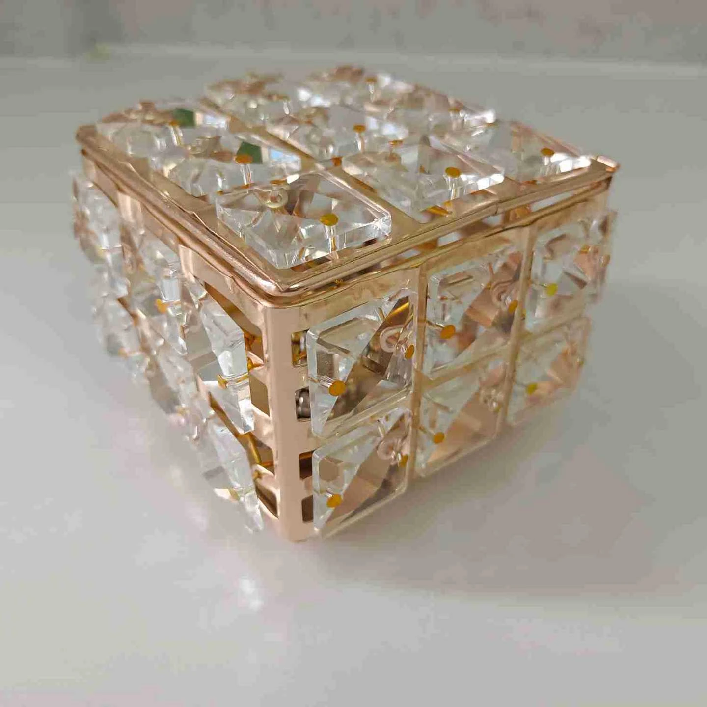 Crystal Handicraft Ornaments Square Diamond Covered Organizer Box Watch Storage Box Jewelry Box
Crystal Handicraft Ornaments Square Diamond Covered Organizer Box Watch Storage Box Jewelry Box