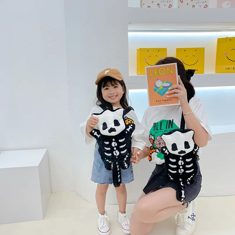 Skull Plush Backpack Y2k Gothic Water Bottle Bag Goth Backpack Female Winter Furry Bag Skull Shape Bag Skeleton Birthday Gift
Skull Plush Backpack Y2k Gothic Water Bottle Bag Goth Backpack Female Winter Furry Bag Skull Shape Bag Skeleton Birthday Gift