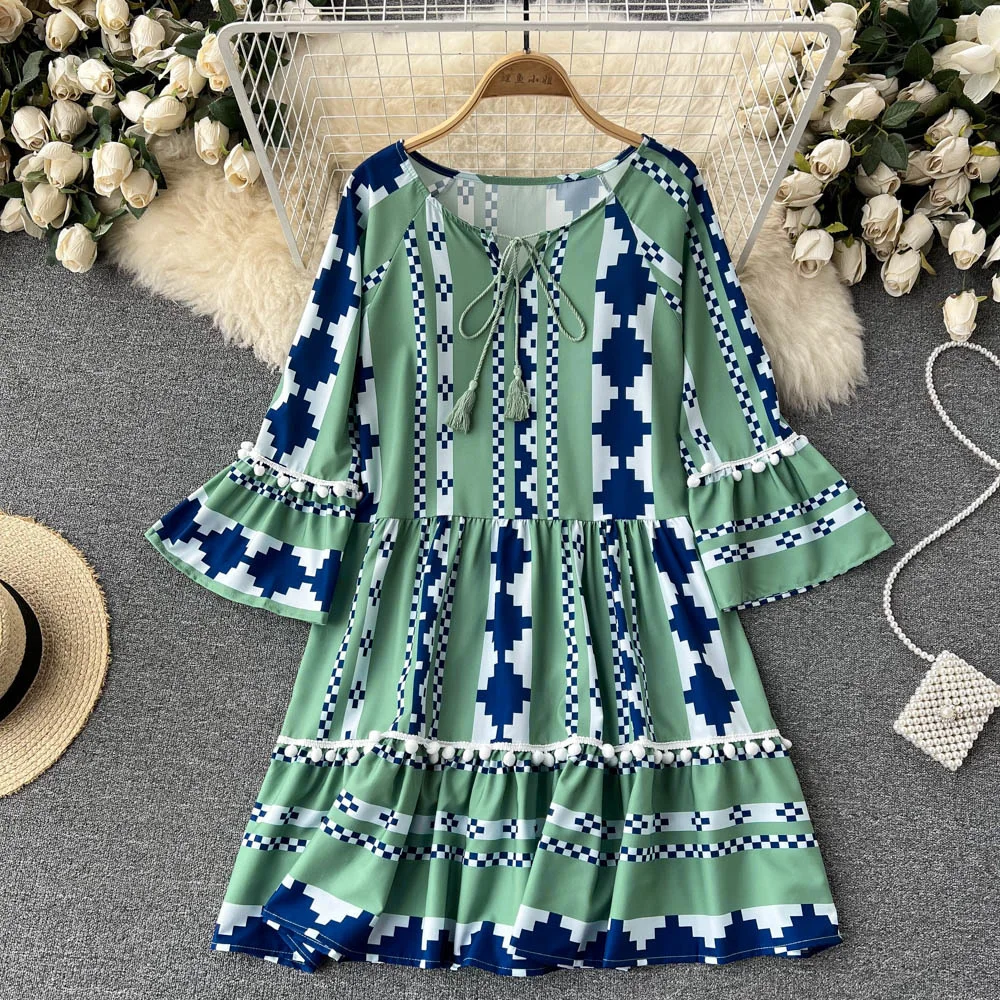 Boho Dress 2022 New Bohemian Holiday Style Print Trumpet Sleeve Doll Shirt Fresh Fashion Dress zomer jurkjes dames 2022
Boho Dress 2022 New Bohemian Holiday Style Print Trumpet Sleeve Doll Shirt Fresh Fashion Dress zomer jurkjes dames 2022