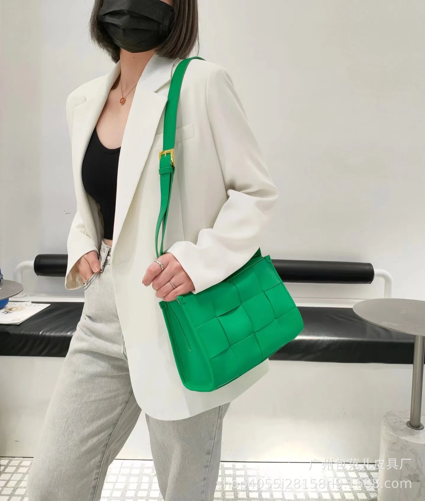 Luxury Leather Shoulder Bags Clutches Luxury Designer Women Messenger Bags Women Coin Purses Shoulder Bags
Luxury Leather Shoulder Bags Clutches Luxury Designer Women Messenger Bags Women Coin Purses Shoulder Bags