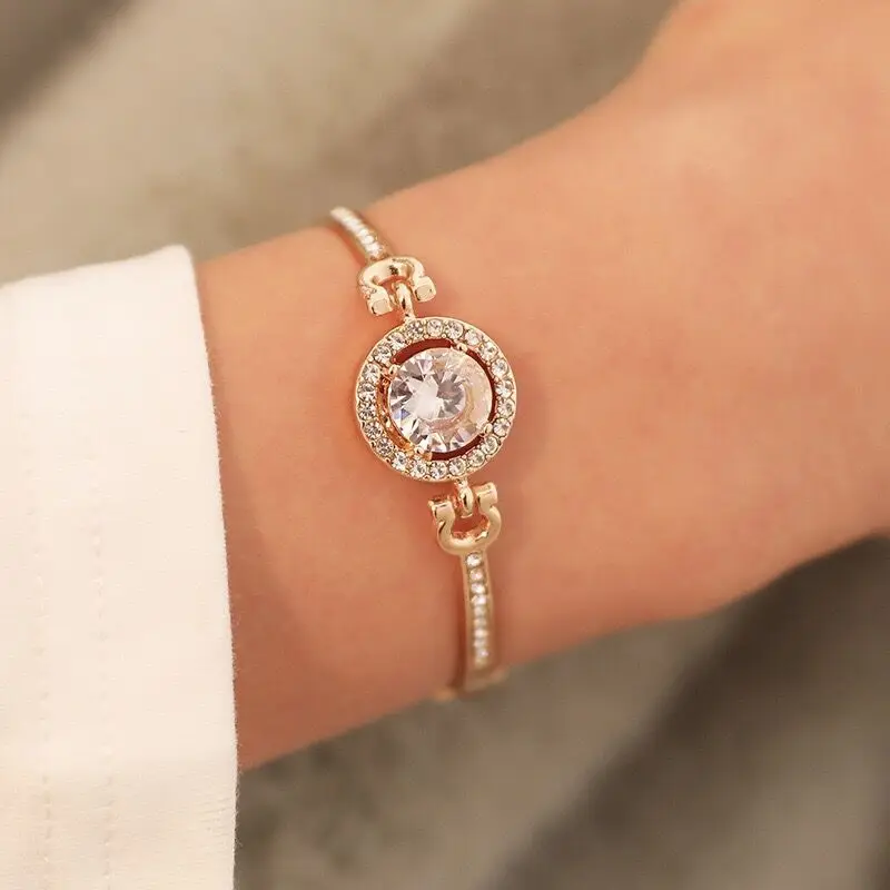 925 SilverBracelet DiamondBracelet Diamond GoldCHAIN Fashion OL Style Couple Gift Personality Design WITH FREE SHIPPING
925 SilverBracelet DiamondBracelet Diamond GoldCHAIN Fashion OL Style Couple Gift Personality Design WITH FREE SHIPPING