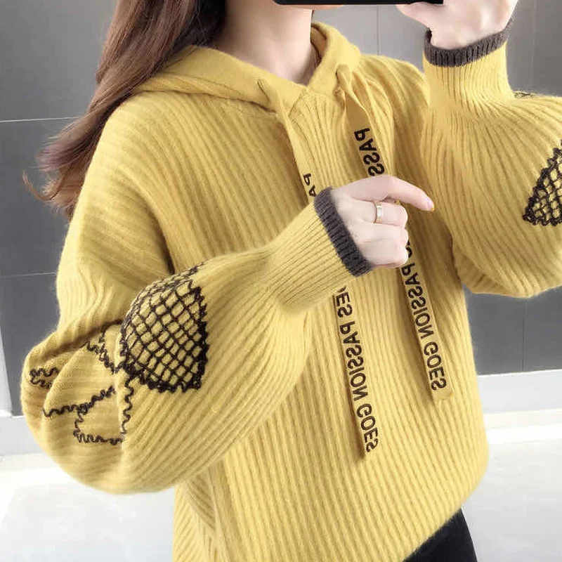 Women Autumn Winter New Korean Version of Loose Lantern Sleeve Sweaters Jacquard Hooded Pullover Female 2021 Embroidery Sweater
Women Autumn Winter New Korean Version of Loose Lantern Sleeve Sweaters Jacquard Hooded Pullover Female 2021 Embroidery Sweater