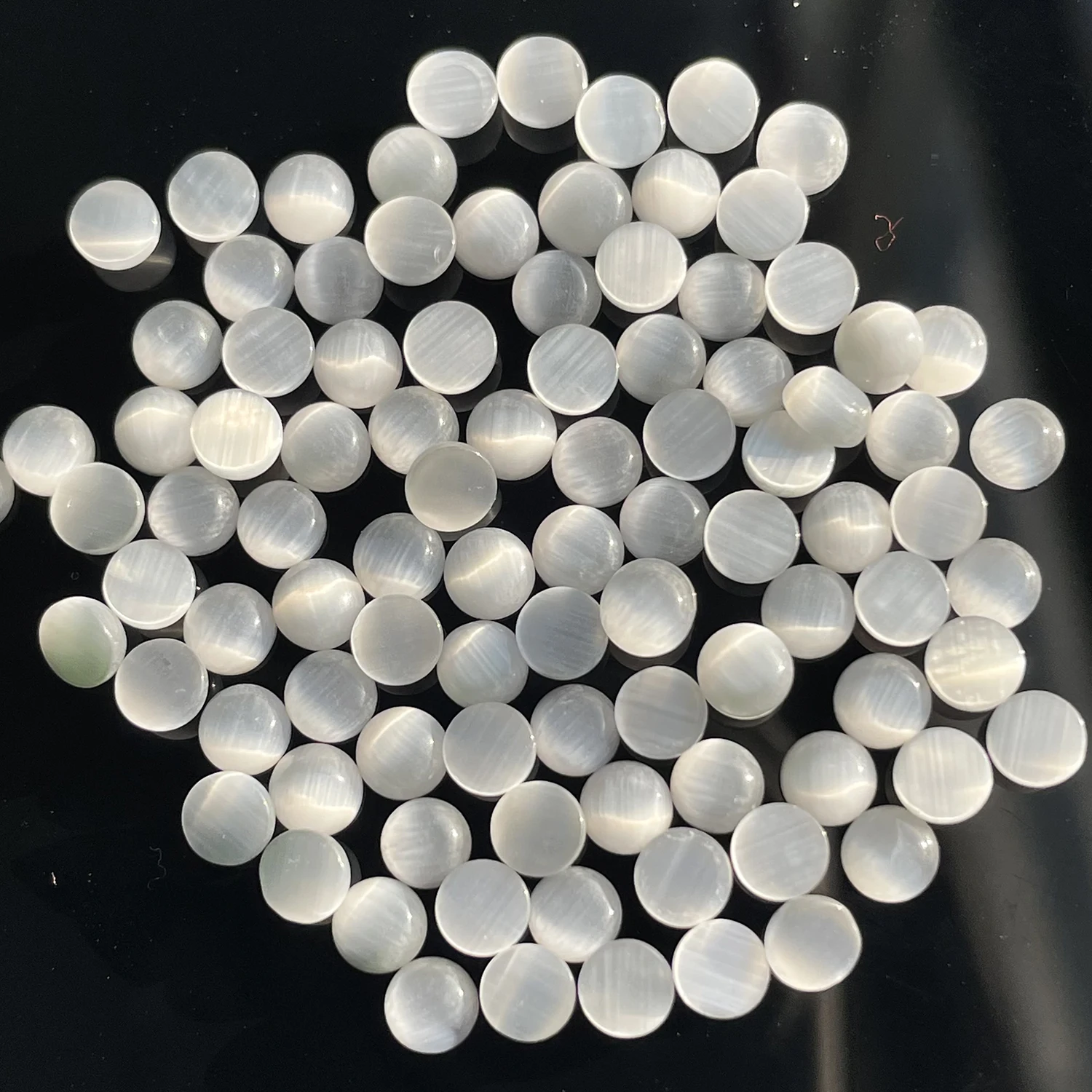 Light Champagne Cat Eye Flat Round Cabochon Beads Flatback Natural Opal Stone Bead Without Hole for Jewelry Making DIY Bracelet
Light Champagne Cat Eye Flat Round Cabochon Beads Flatback Natural Opal Stone Bead Without Hole for Jewelry Making DIY Bracelet