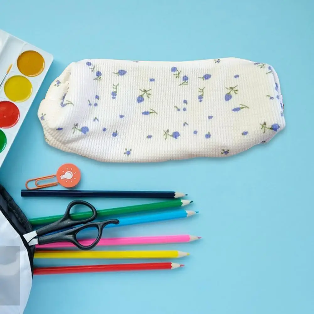 Stylish Pencil Pouch Printing Multi-purpose Stationery Bag Wear-resistant Pencil Pouch
Stylish Pencil Pouch Printing Multi-purpose Stationery Bag Wear-resistant Pencil Pouch