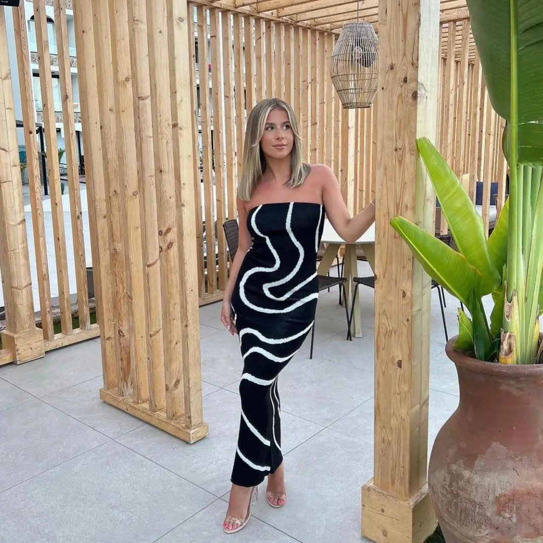 Женское Элегантное Длинное платье без бретелек и рукавов
Женское Элегантное Длинное платье без бретелек и рукавов