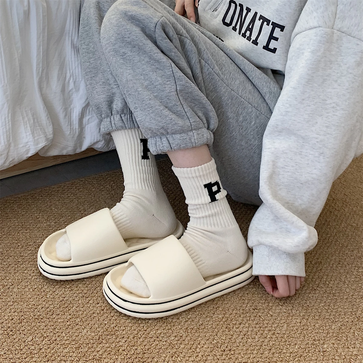 New personality home anti-slip deodorant couple sandals and slippers female summer stomp on shit sense home shoes YS-3083
New personality home anti-slip deodorant couple sandals and slippers female summer stomp on shit sense home shoes YS-3083